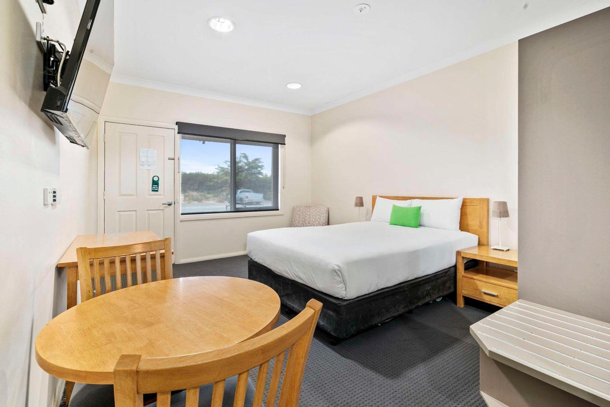 Comfort Inn Bishops Lodge Hay Eksteriør bilde