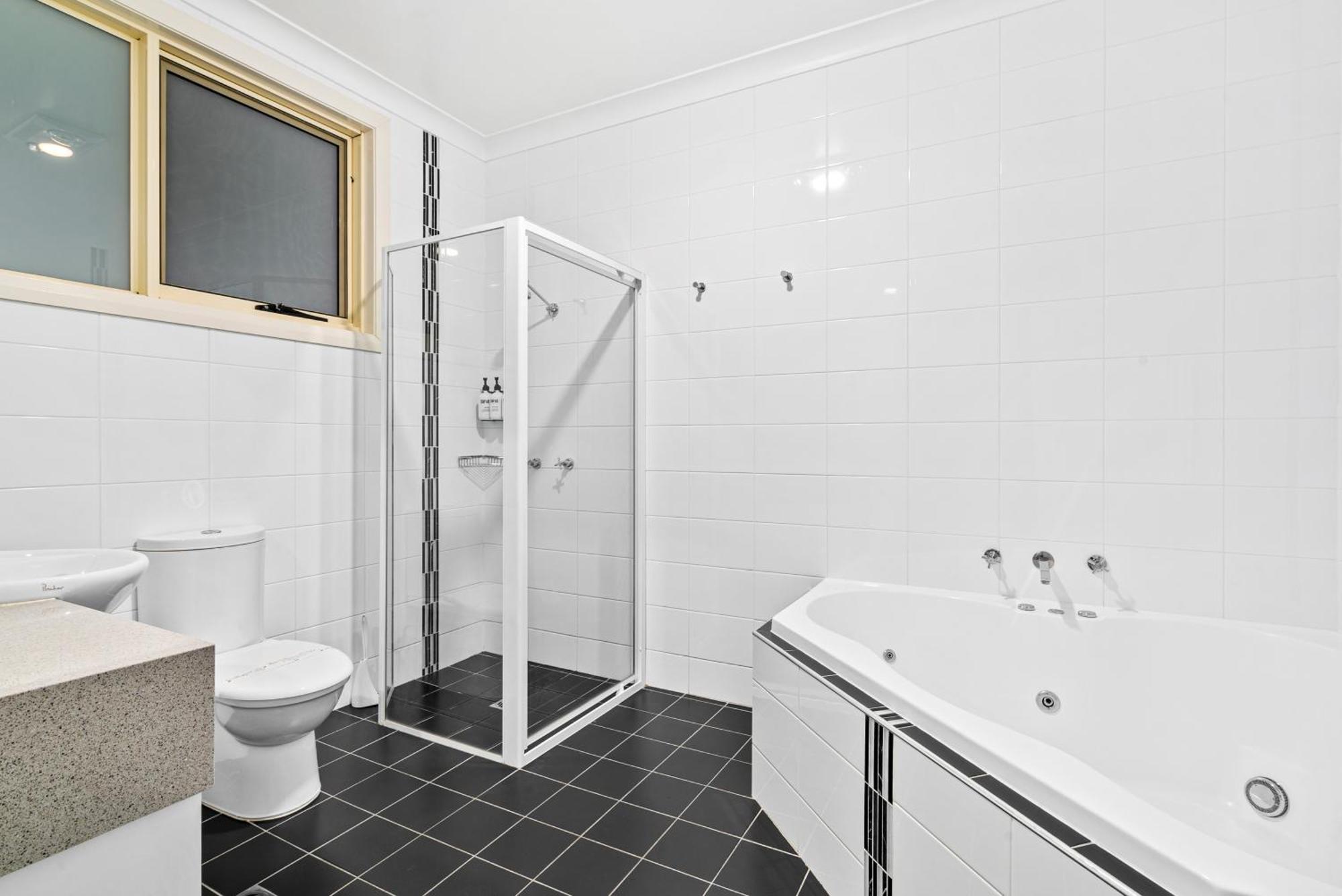 Comfort Inn Bishops Lodge Hay Eksteriør bilde